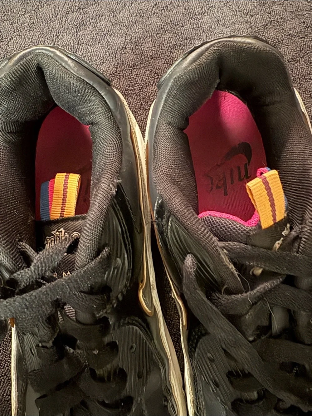Size 7Y Nike Air Black Leather‎ Athletic Sneakers